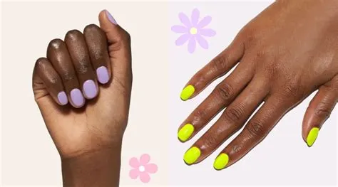 classy wedding nails glitter: soft lilac and neon yellow on dark skin, chic short shape, modern summer bridal manicure style!